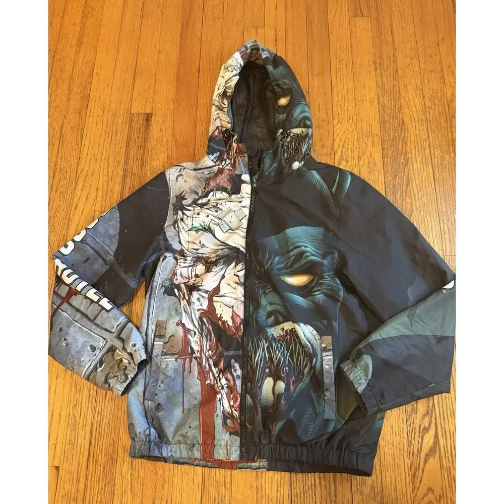 EUC Tango Hotel Windbreaker Jacket Size M Men's Retail $98 DC Batman Good Evil